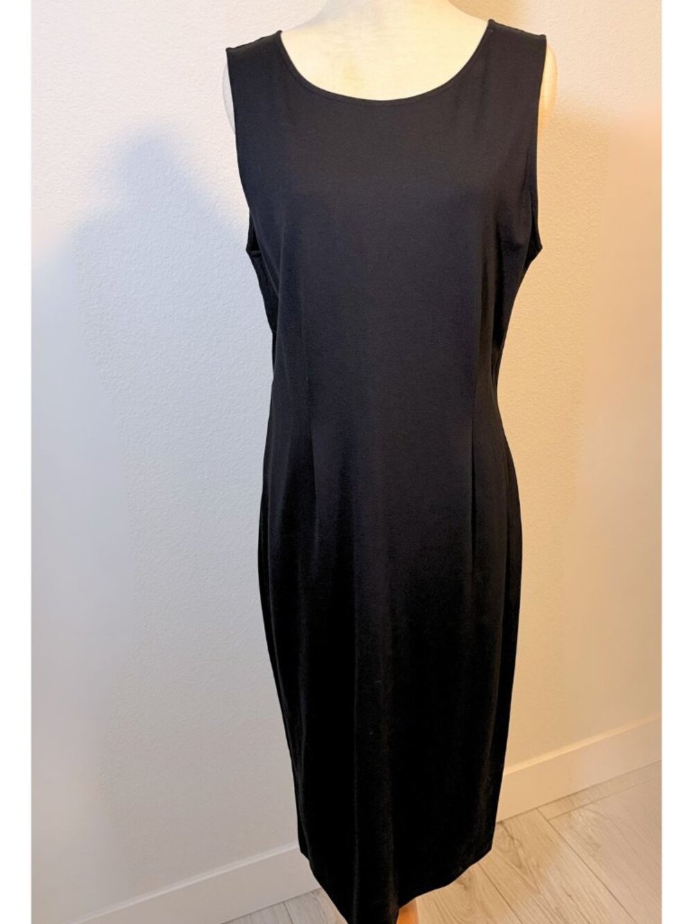 Womans Black formal long sleeveless dress Size MEDIUM